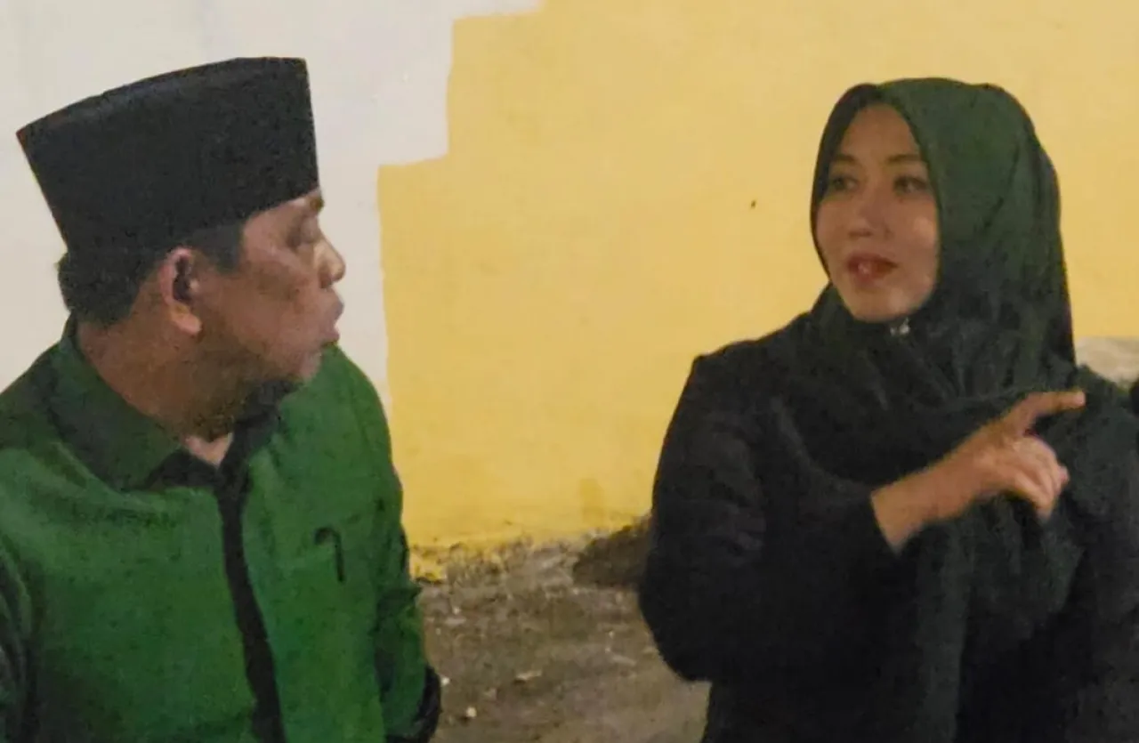 Sosok Humble, Senator Lia Istifhama Berbaur dengan Masyarakat Wonocolo