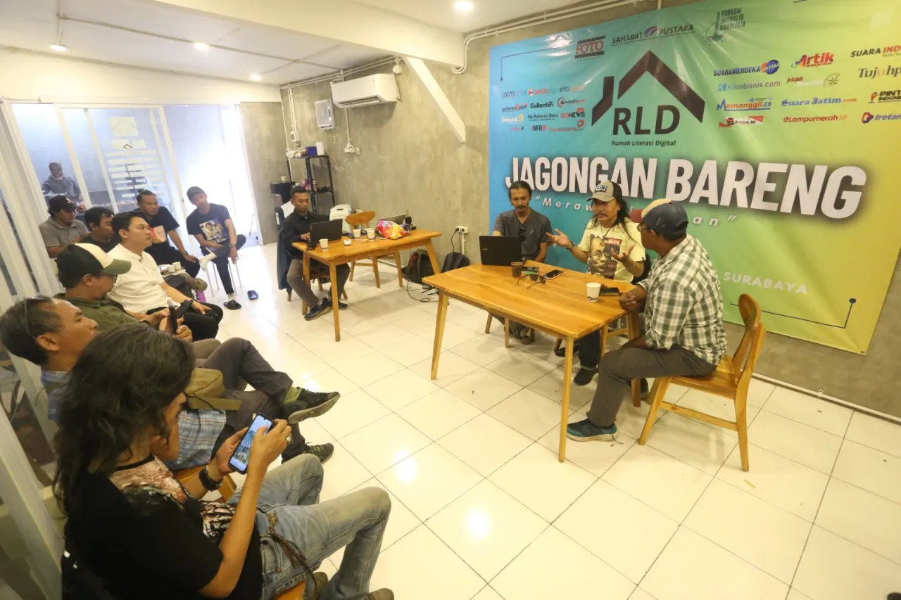 Jagongan Bareng: PFI Surabaya Kupas Strategi Pewarta Foto Hadapi Era Disrupsi Digital