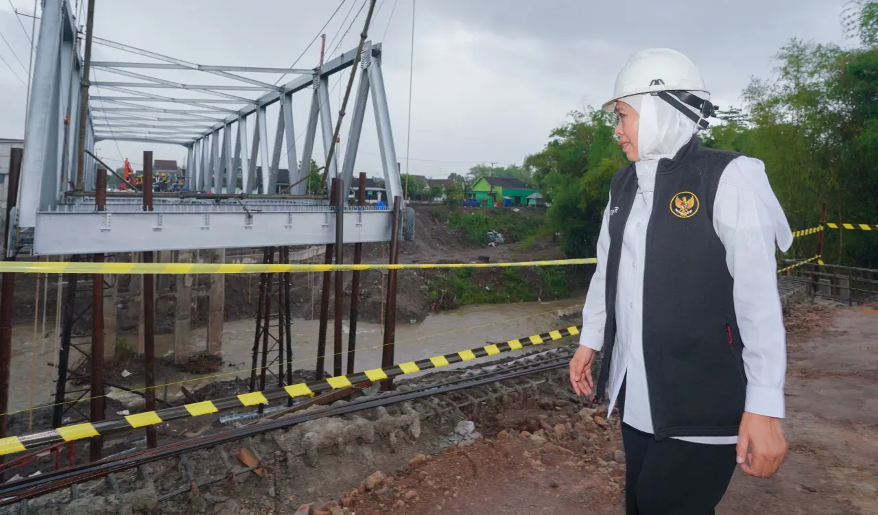 Gubernur Khofifah Pastikan Jembatan Kutorejo Siap Dibuka Bulan Depan, Optimis Perlancar Mobilitas Warga Nganjuk
