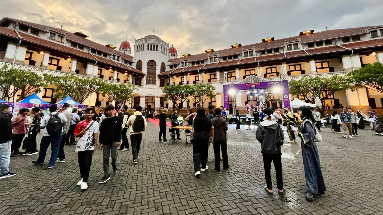 Bertransformasi Jadi Tempat Kreativitas Muda, Lawang Sewu Dikemas Lebih Meriah Lewat Cosplay Carnival 2025