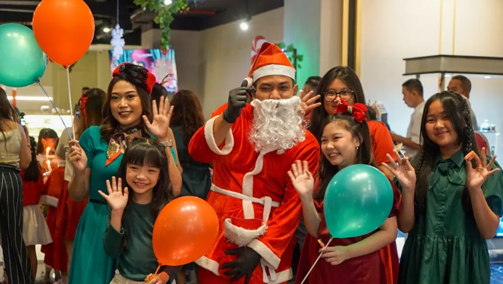 Christmas Mistletoe & Beyond The Summit Meriahkan Natal dan Tahun Baru di Grand Swiss-Belhotel Darmo Surabaya