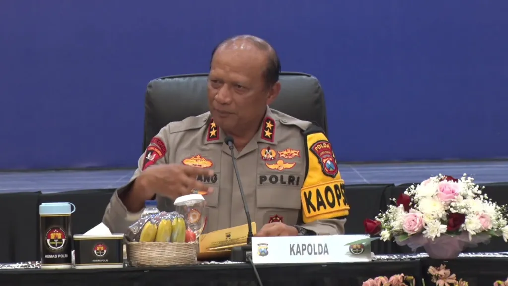 Sambut Tahun Baru 2026, Kapolda Jatim Ajak Mayarakat Lebih Empati pada Bencana Aceh-Sumatra