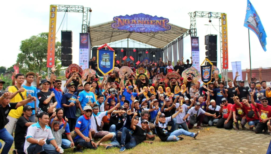 10 Tahun SCCI Kediri Raya, Ketika Komunitas Otomotif Rayakan Keakraban Bersama Warga Kediri