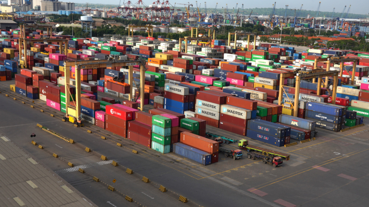 Lapangan penumpukan PT Terminal Petikemas Surabaya (TPS). Foto/Dokumentasi TPS