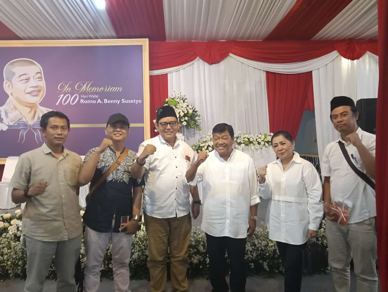 Pengurus Forkom Jurnalis Nahdliyin bersama Andreas Eddy Susetyo usai sarasehan memperingati 100 Hari Romo Benny di GKJW, Sukun, Kota Malang. foto: FJN.