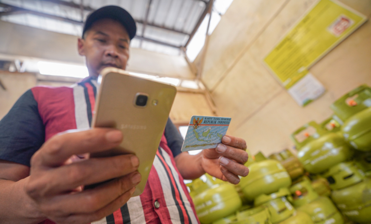 Pangkalan resmi LPG 3 Kg Pertamina mudah dikenali dari papan nama atau spanduk yang mencantumkan status resmi dan harga jual sesuai HET.  Foto/Pertamina