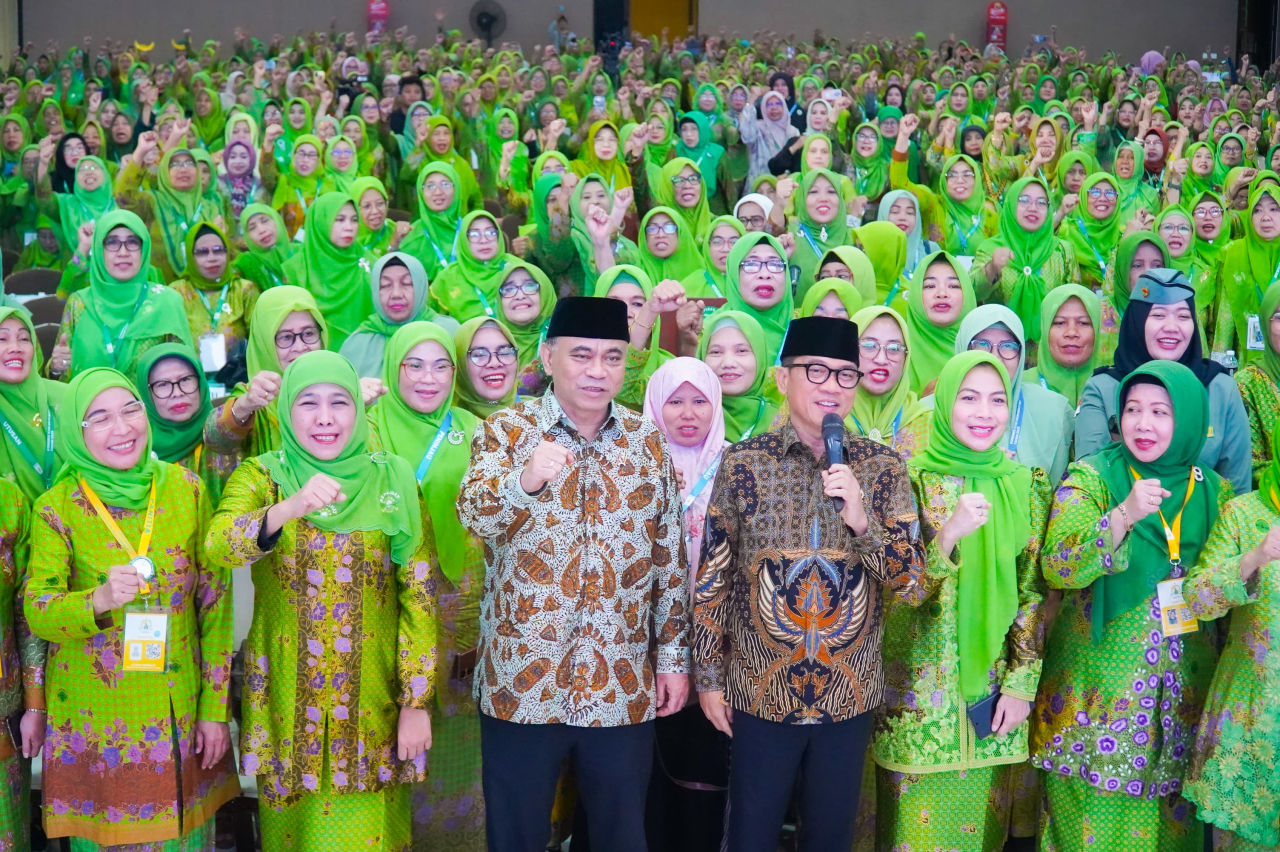 Menkop Budi Arie Ajak Muslimat NU Ciptakan Pemerataan Ekonomi Umat Melalui Koperasi