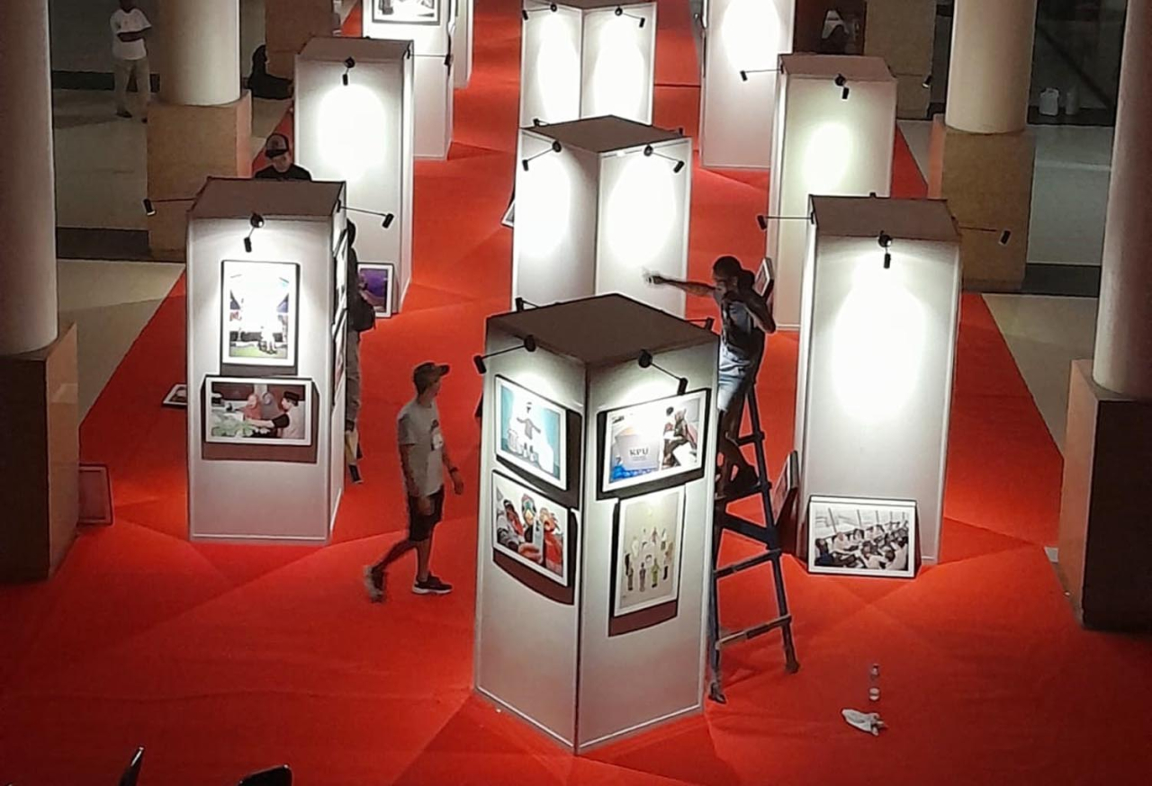 PFI Surabaya dan KPU Jatim Gelar Pameran Foto & Karikatur Bertema Pilkada Serentak 2024