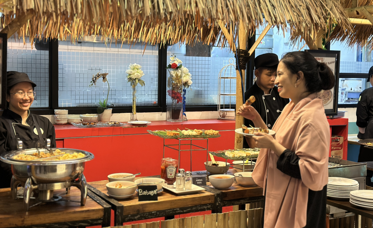 Paket eksklusif menyambut bulan suci Ramadan 2025 di  Artotel TS Suites Surabaya. Foto/Ayojatim