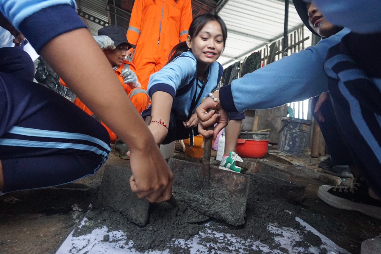 Melalui Kegiatan Tengah Sekolah (KTS), SMP Labschool Unesa 3 terus mengembangkan pendidikan karakter bagi peserta didiknya. Foto/Ayojatim