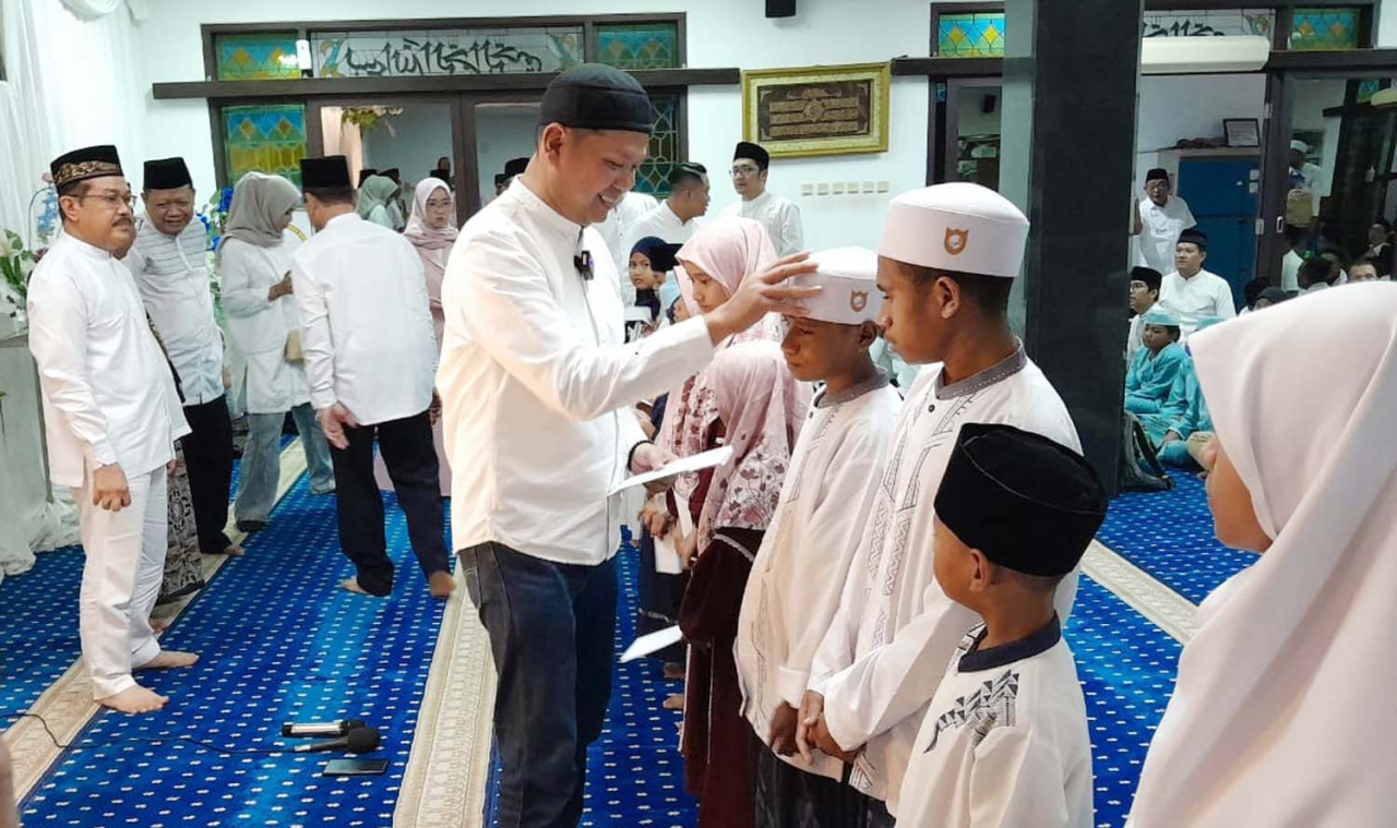 Tio Handoko, Direktur Hubungan Kelembagaan PTPN I, dalam acara Safari Indah Ramadan 1446 Hijriyah/2025 Masehi di Surabaya. Foto/Alim Perdana