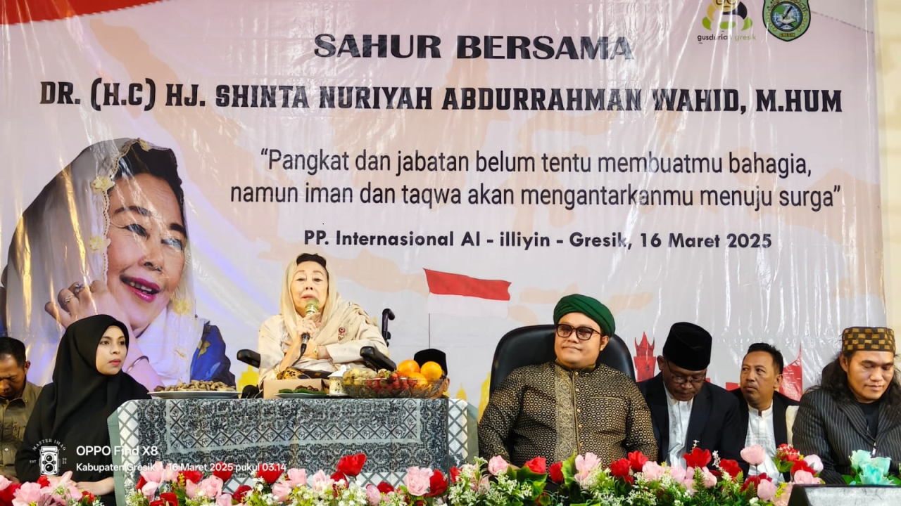 Komunitas GUSDURian Gresik sukses menggelar acara Sahur Keliling 2025 bersama Shinta Nuriyah Wahid. Foto/Ayojatim
