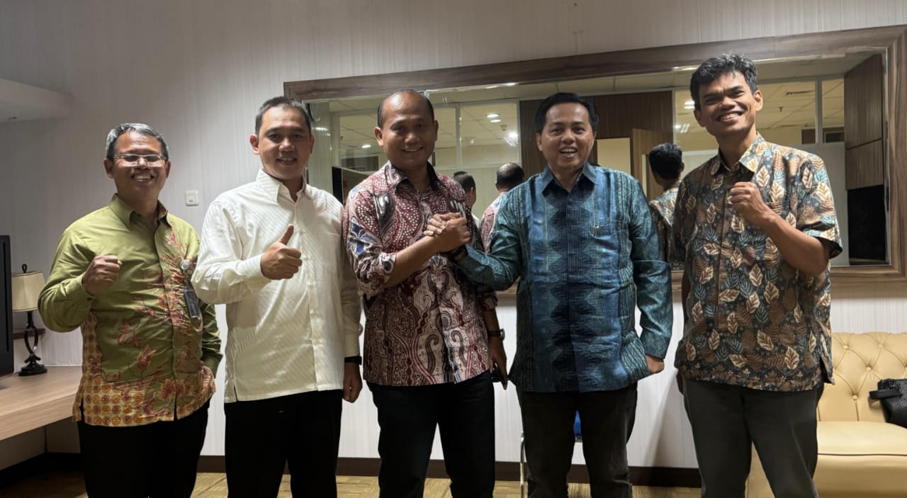 Gus Lilur, Owner Balad Group bersilaturahmi dengan Dirjen Perikanan Budidaya KKP, TB Haeru Rahayu. foto: BALAD for ayojatim