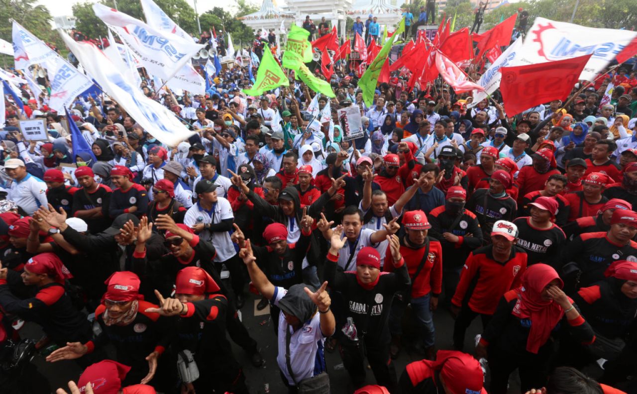 Memuliakan Pekerja, Menjunjung Kehormatan Buruh