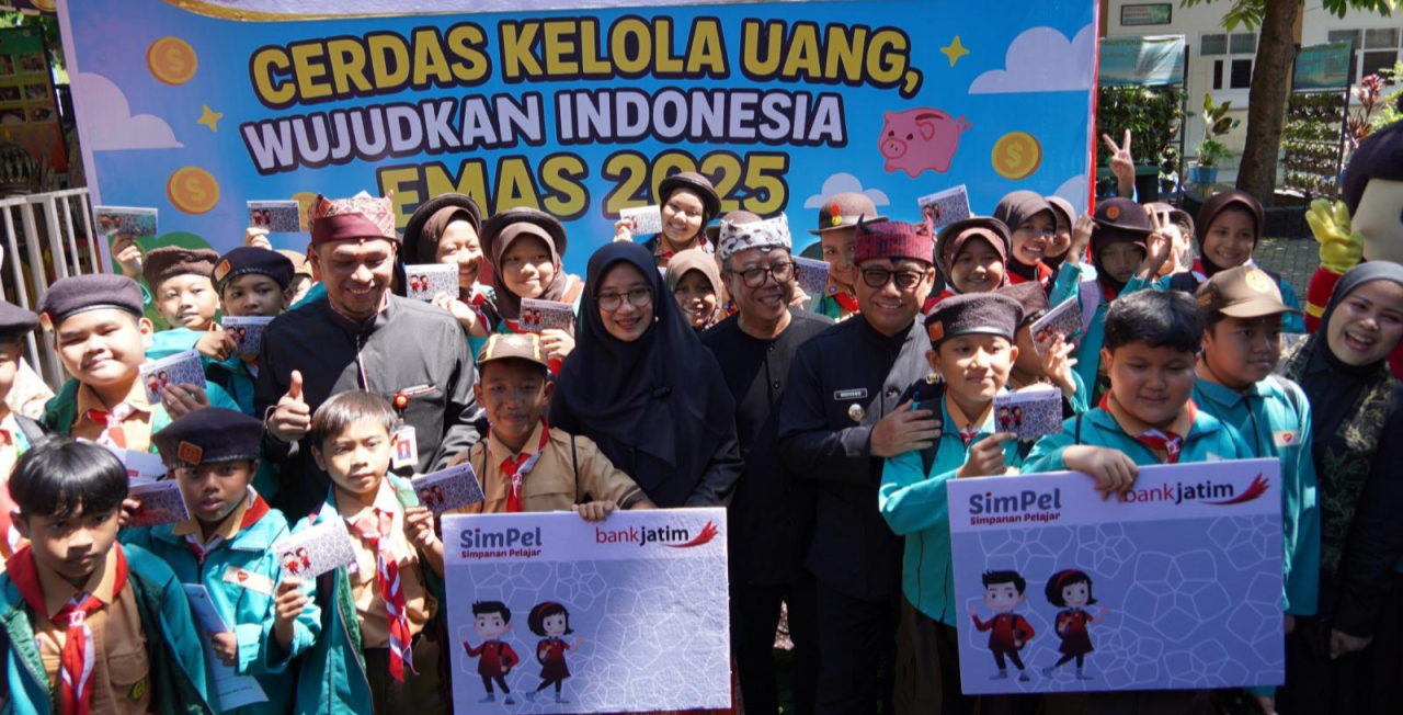 Dukung Literasi Keuangan di Banyuwangi, Bank Jatim Bukakan Rekening 1.000 Pelajar
