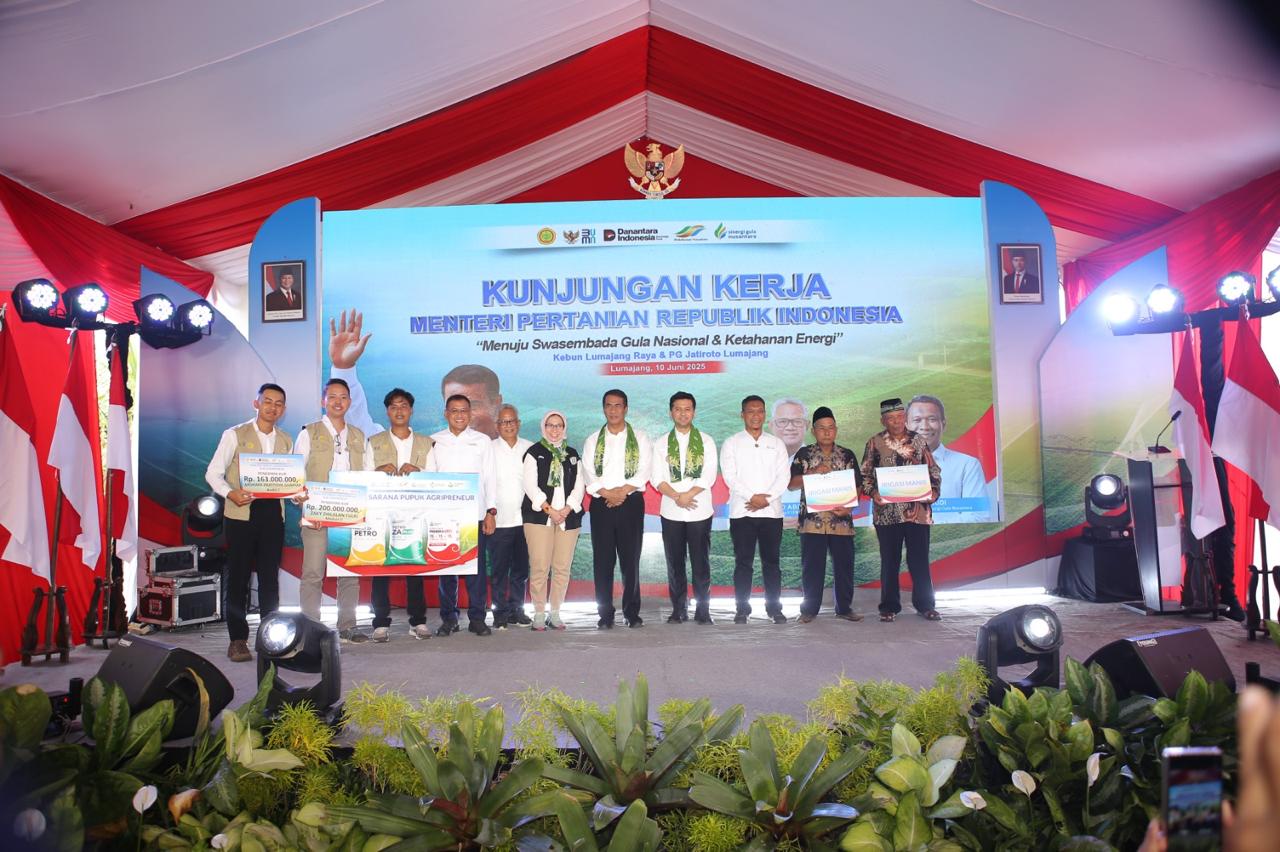Upaya Cetak Petani Muda Masa Depan, Menteri Pertanian Kukuhkan Agripreneur Petani Muda PT SGN di Lumajang