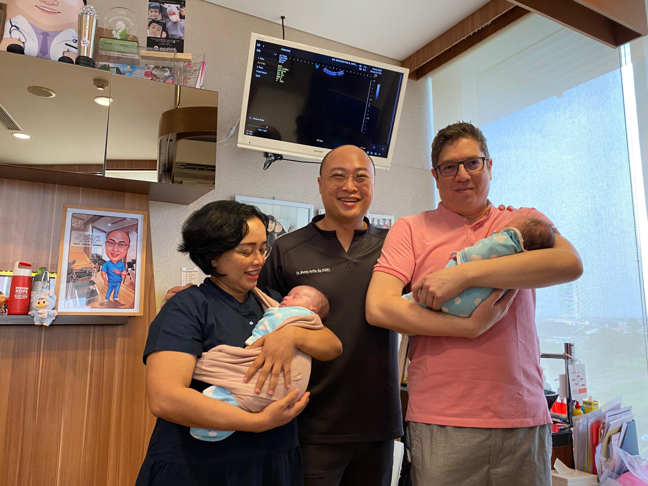 Kisah Inspiratif Nur Endah Wahyuningsih, Keajaiban Melahirkan di Usia 46 Tahun : 1 Embrio, 1 Persen Peluang, 2 Bayi