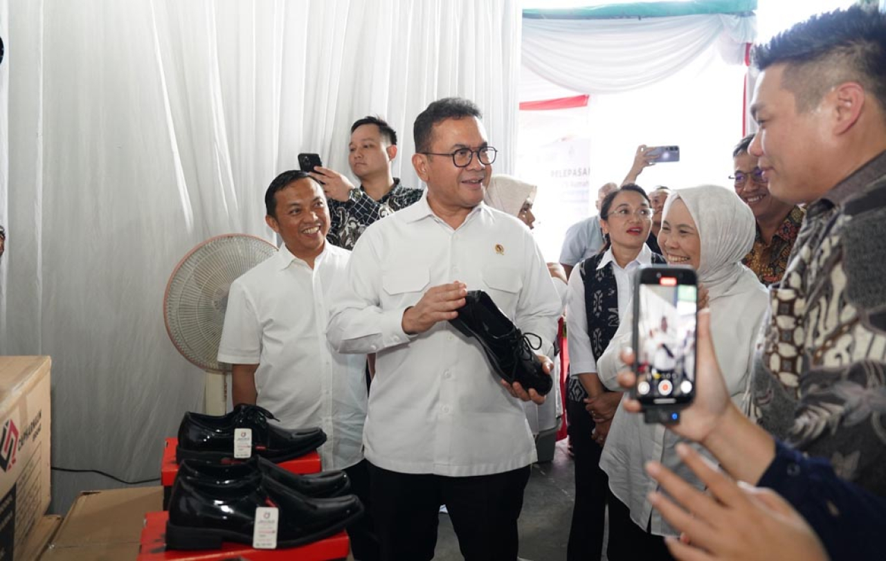 UMKM Surabaya Go International, Ekspor Alas Kaki Tembus Pasar Kuwait