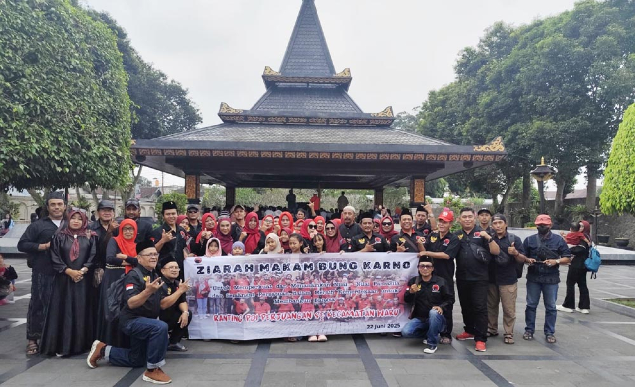 PDI Perjuangan Waru Ziarah Makam Bung Karno, Tumbuhkan Nasionalisme Generasi Muda