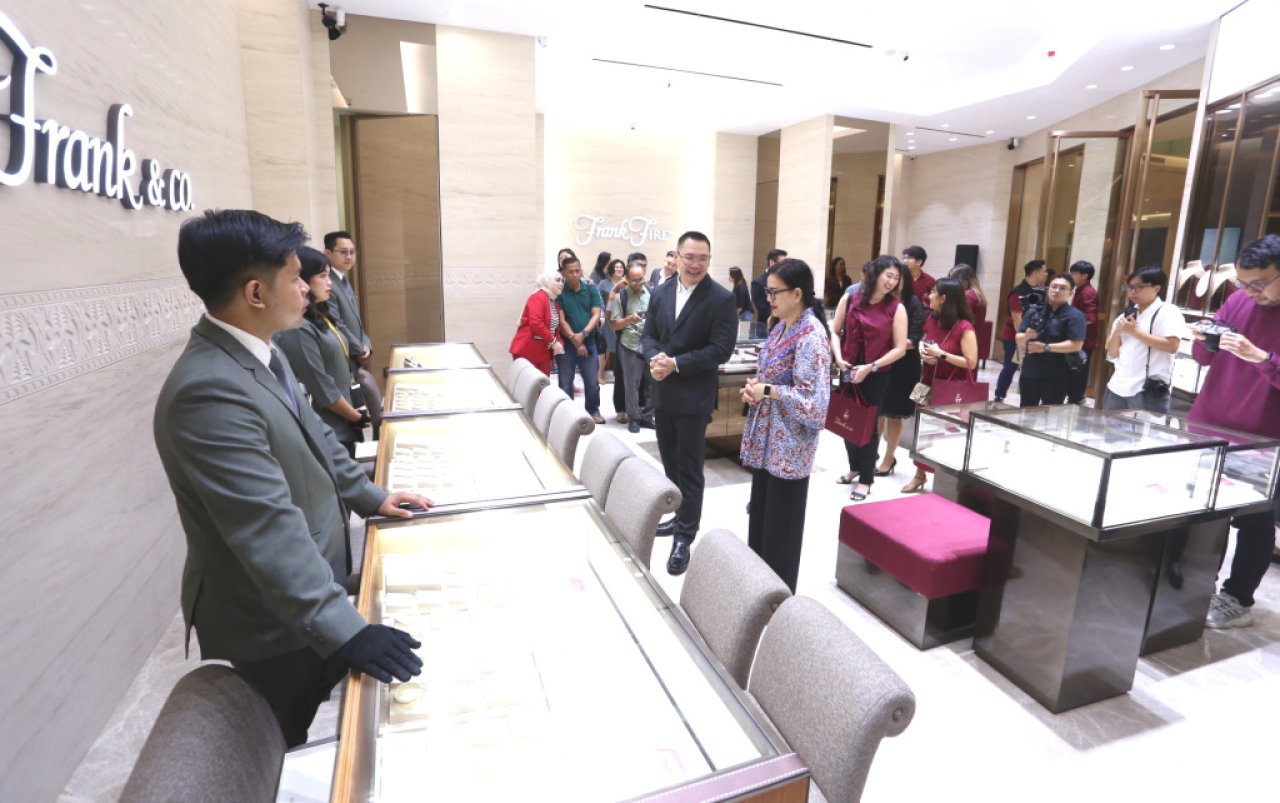 Frank n Co resmi buka gerai di Ciputra World Surabaya. Foto: Ali Masduki/Ayojatim