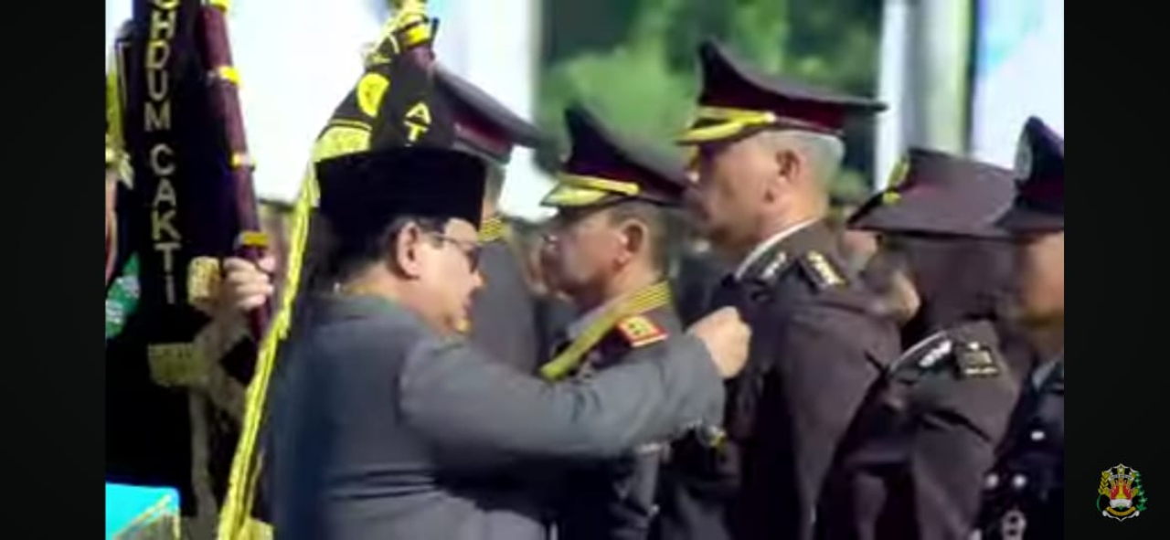 Kombes Pol Leonard Sinambela Terima Bintang Bhayangkara Nararya dari Presiden