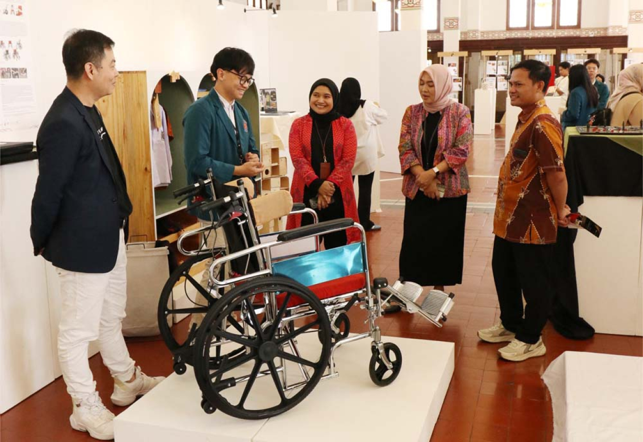 Mahasiswa Ubaya Usung Inovasi Berkelanjutan di Pameran Grade X Vol. 6