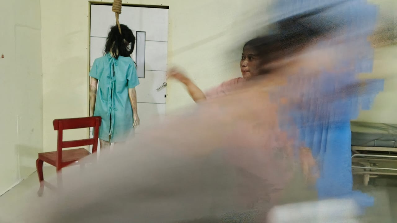 Penampakan hantu di Pandora Box Nightmare Festival (PBNF) 2025, Marvel City Mall surabaya. Foto: Ali Masduki - Ayojatim