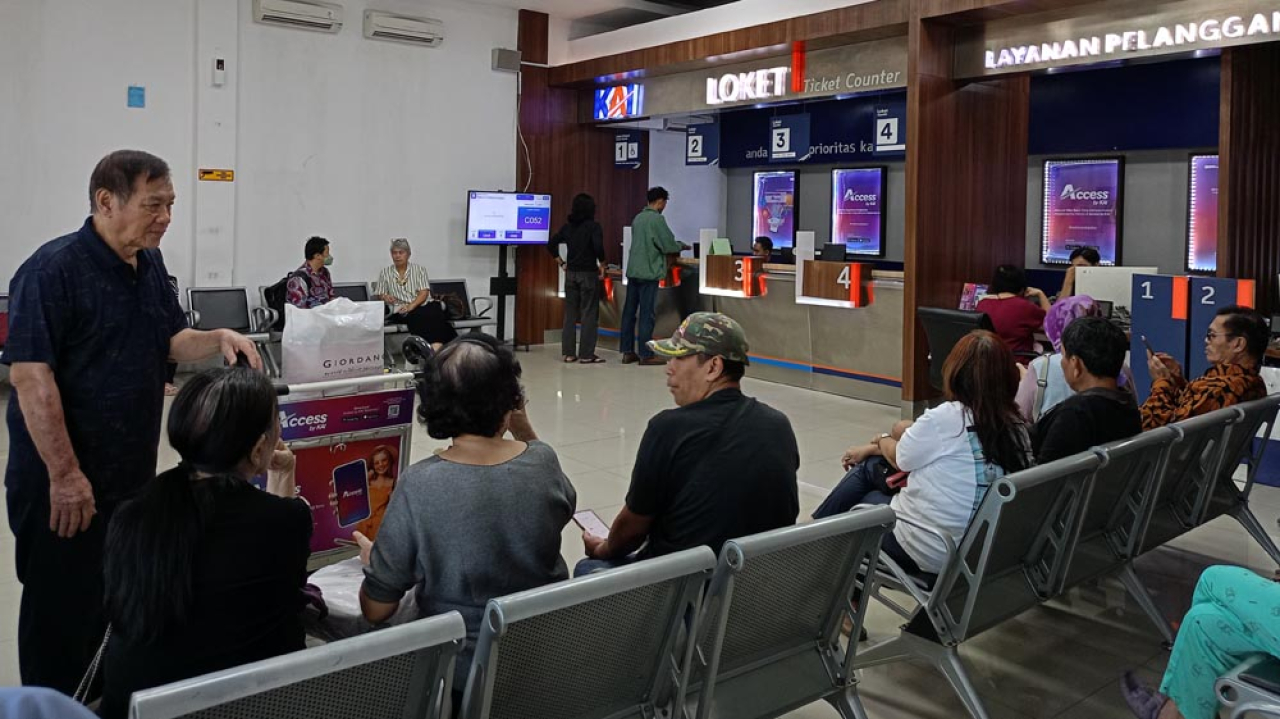 KAI Daop 8 Surabaya Hadirkan Inovasi Pemesanan Tiket yang Lebih Fleksibel dan Cepat, Bikin Perjalanan Makin Mudah