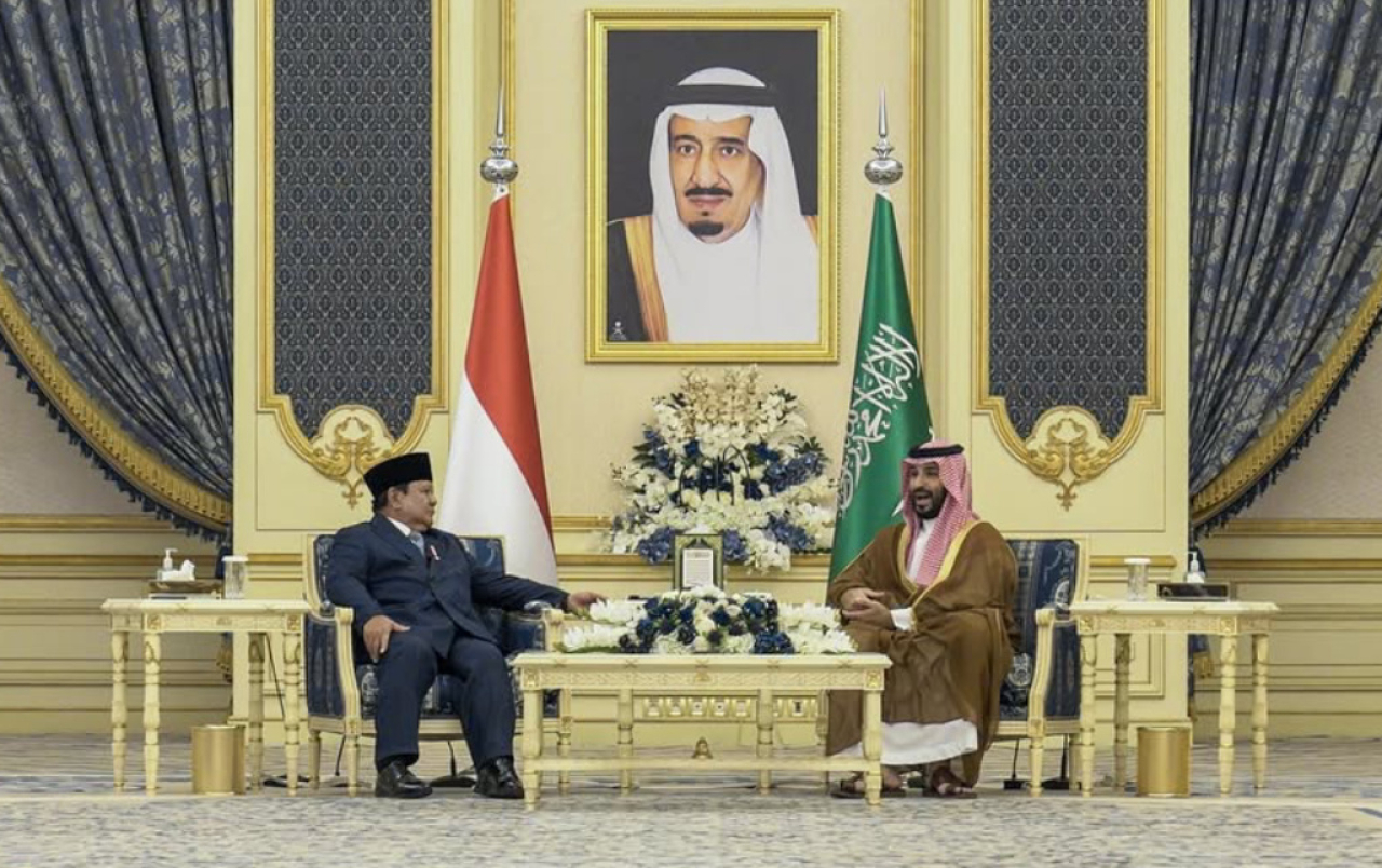 Membongkar Oleh-Oleh Kunjungan Presiden Prabowo dari Saudi