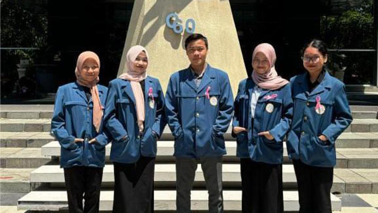 Mahasiswa UNAIR Temukan Harta Karun di Kulit Buah Naga, Terapi Kanker Payudara yang Lebih Aman?