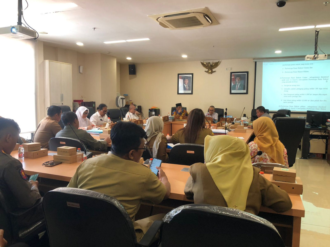 Fakta ketidaksesuaian izin Pasar Tannungsari Surabaya dalam rapat bersama DPRD Surabaya