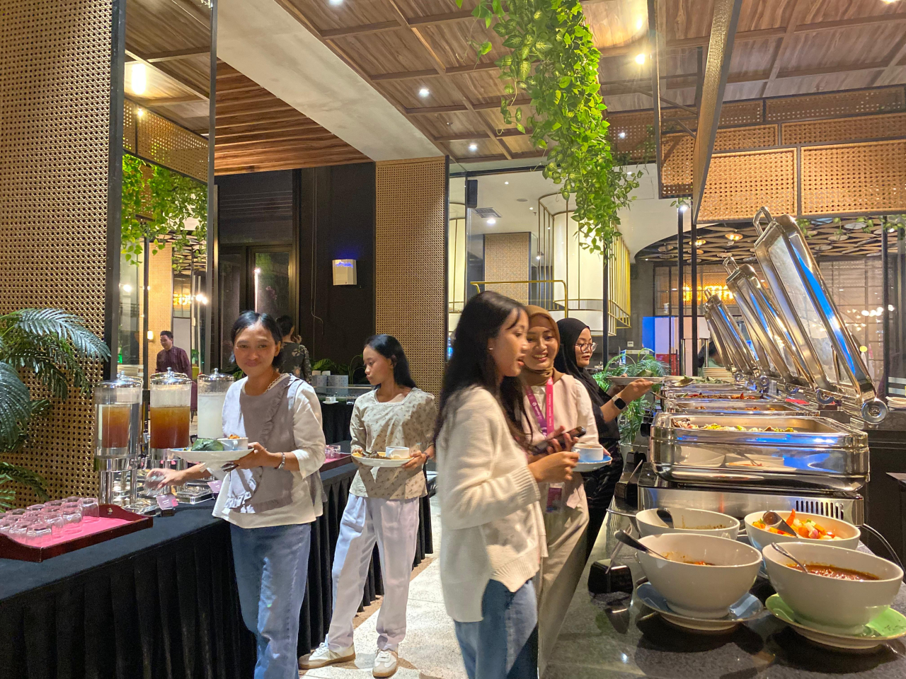 Excotel Design Hotel Surabaya Resmi Buka 111 Kamar, Hadirkan Promo Kemerdekaan dan Kuliner Khas Surabaya