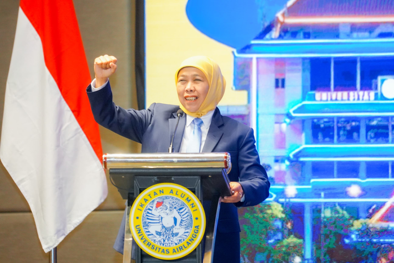 Khofifah Kembali Pimpin Kembali IKA UNAIR, Fokuskan Peran Alumni untuk Diplomasi Internasional