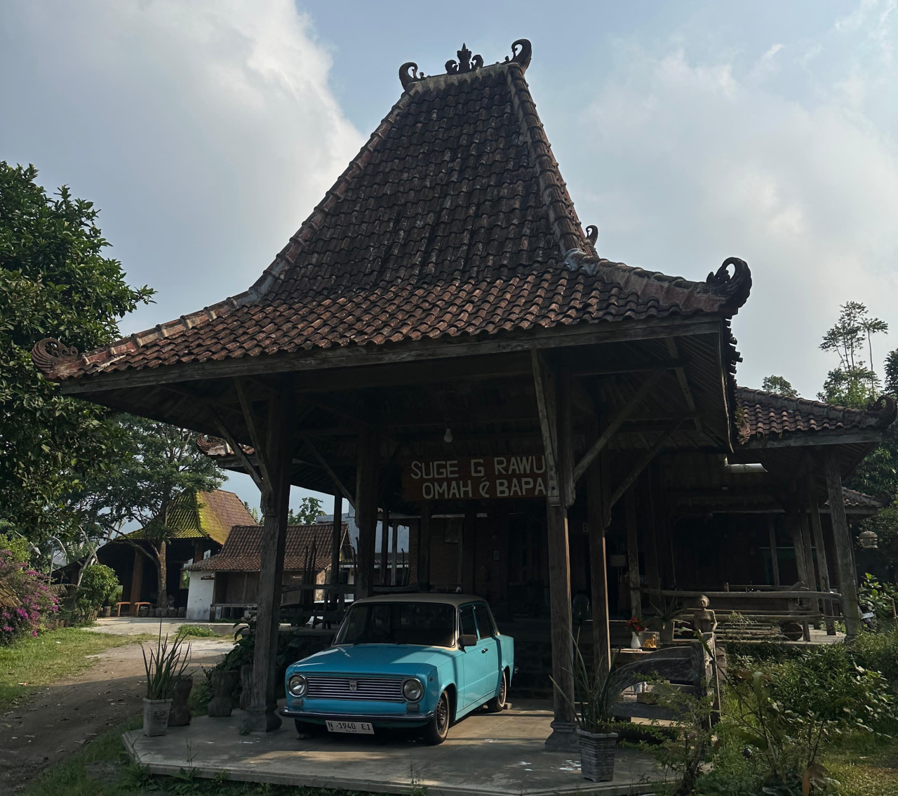 Kafe nuansa Tradisional, Omah Bapak Trawas