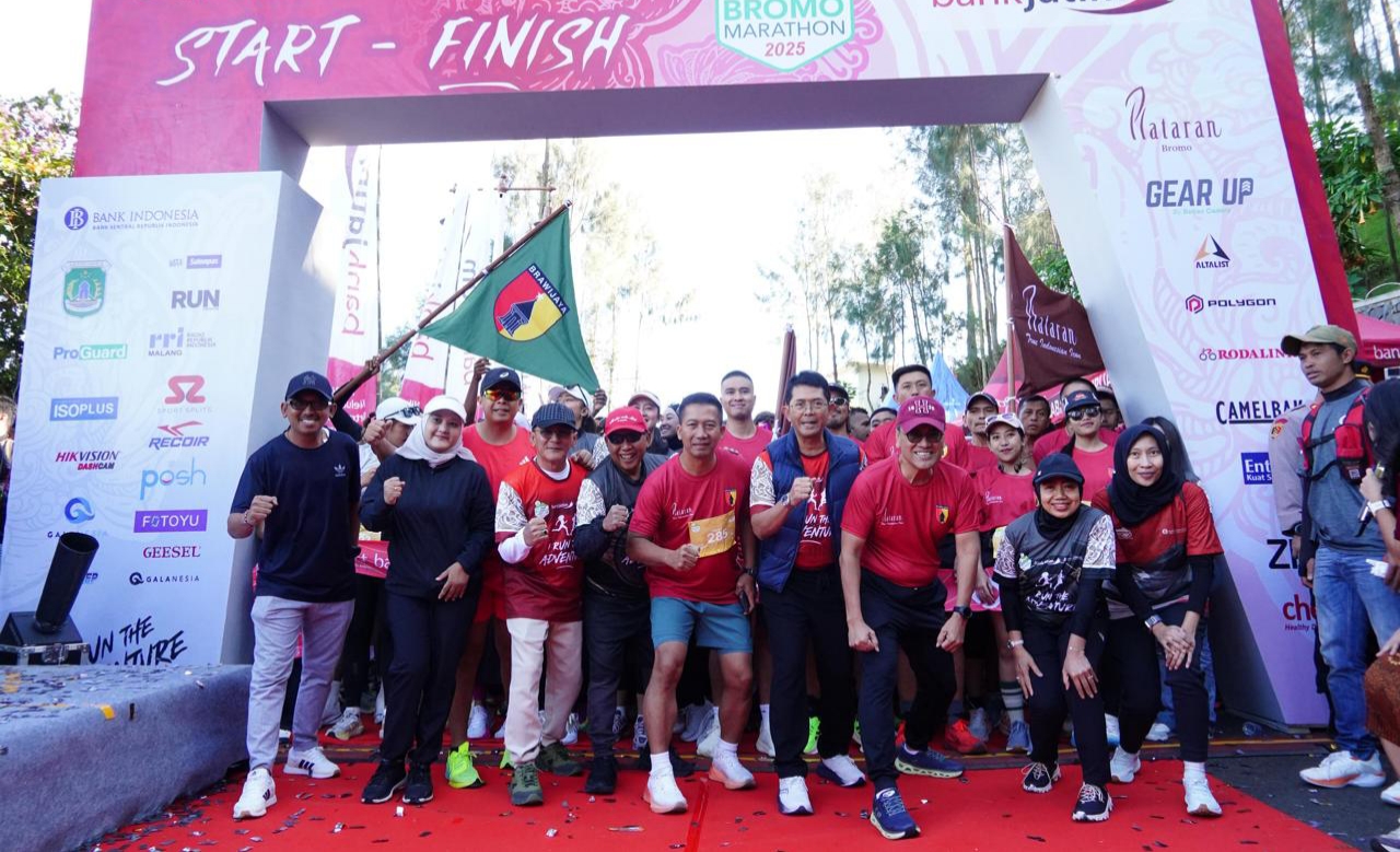 Bank Jatim Bromo Marathon 2025 sukses digelar di Plataran Bromo pada hari Minggu (7/9/2025). foto: bankjatim for ayojatim.