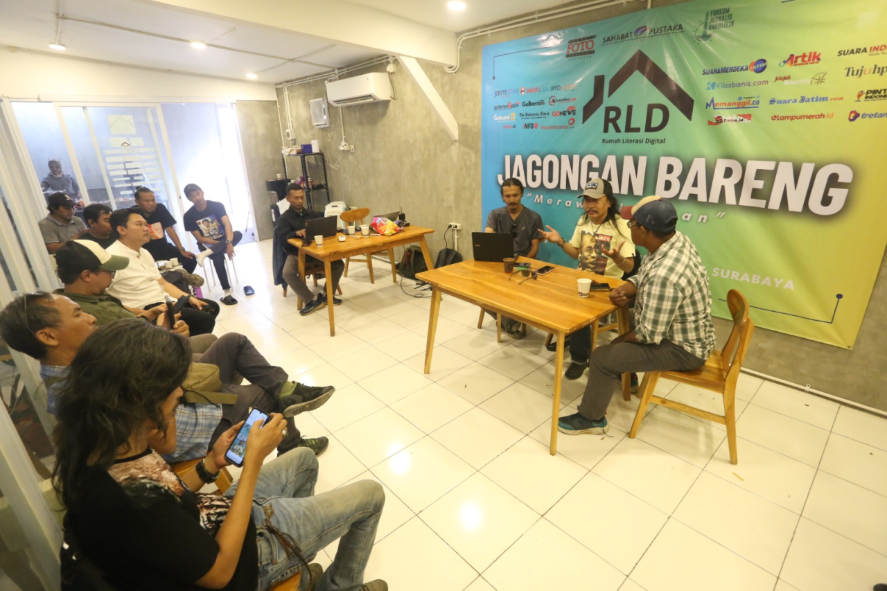 Jagongan Bareng: PFI Surabaya Kupas Strategi Pewarta Foto Hadapi Era Disrupsi Digital