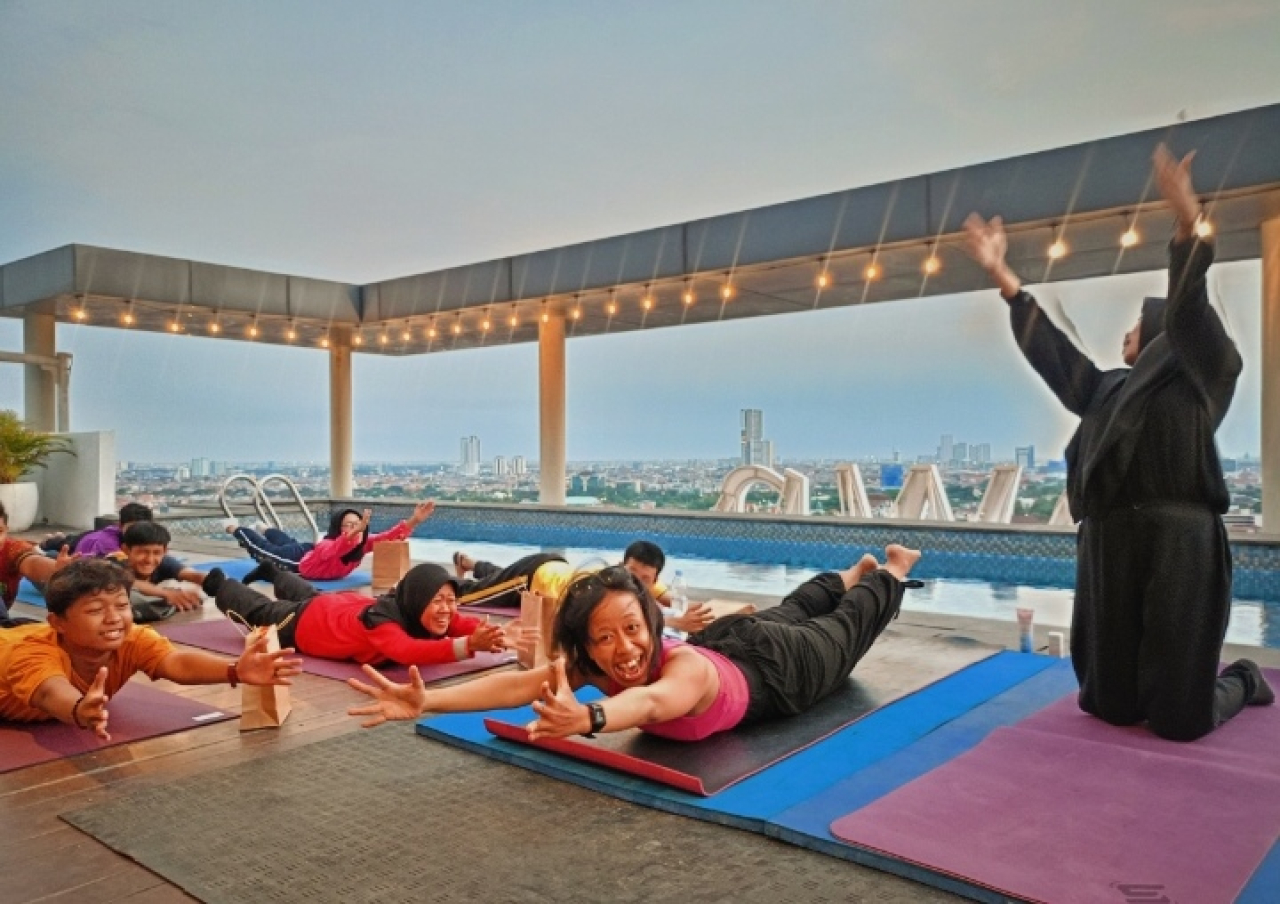 Menyatu dalam Hening “Yoga for Deaf” Yoga dengan Teman Tuli
