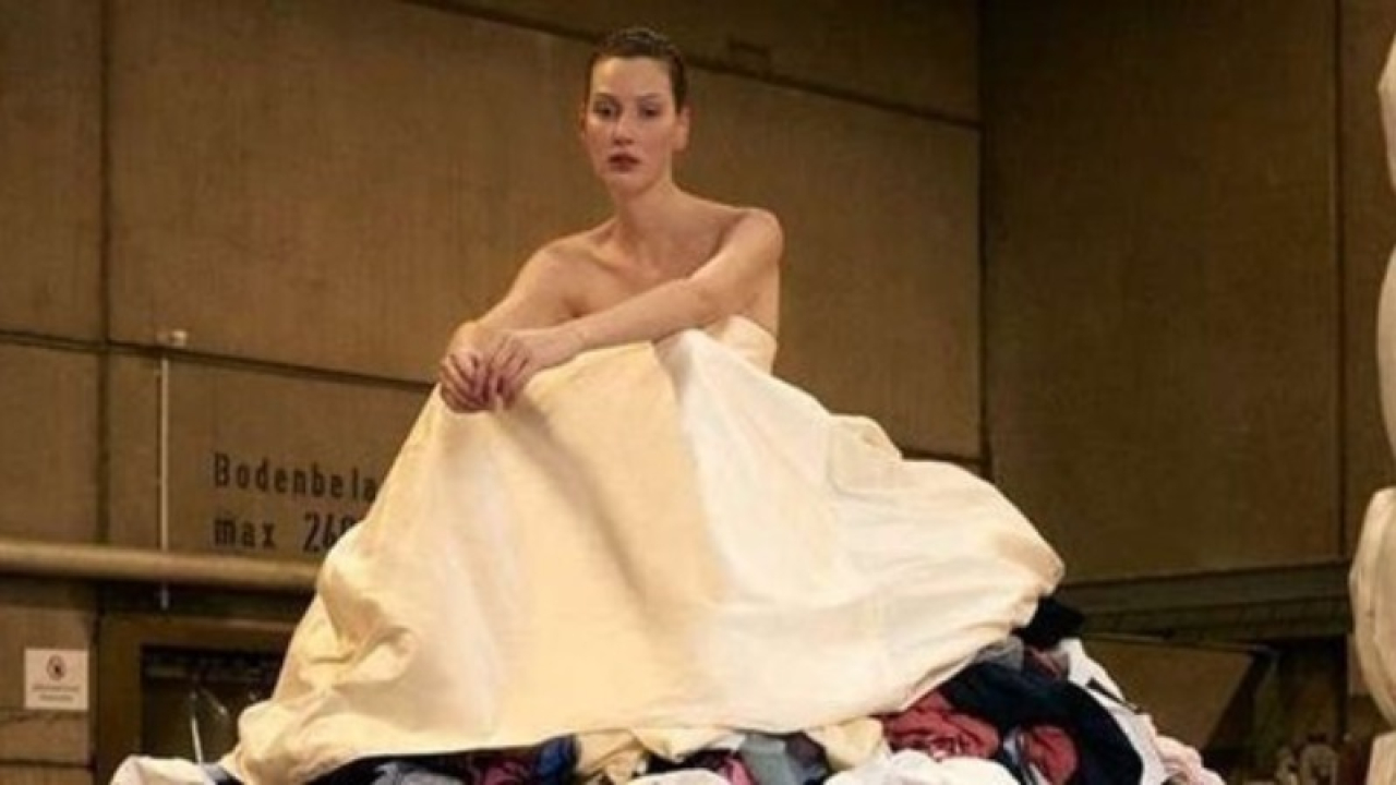 Dalam beberapa tahun terakhir, industri fast fashion semakin menguasai pasar mode di Indonesia. Foto/Pinterest