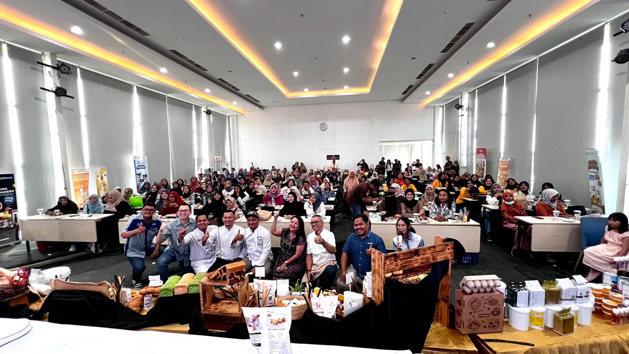 Dafam Pacific Surabaya Perkuat Kompetensi UMKM dengan Menggelar Grand Baking Demo