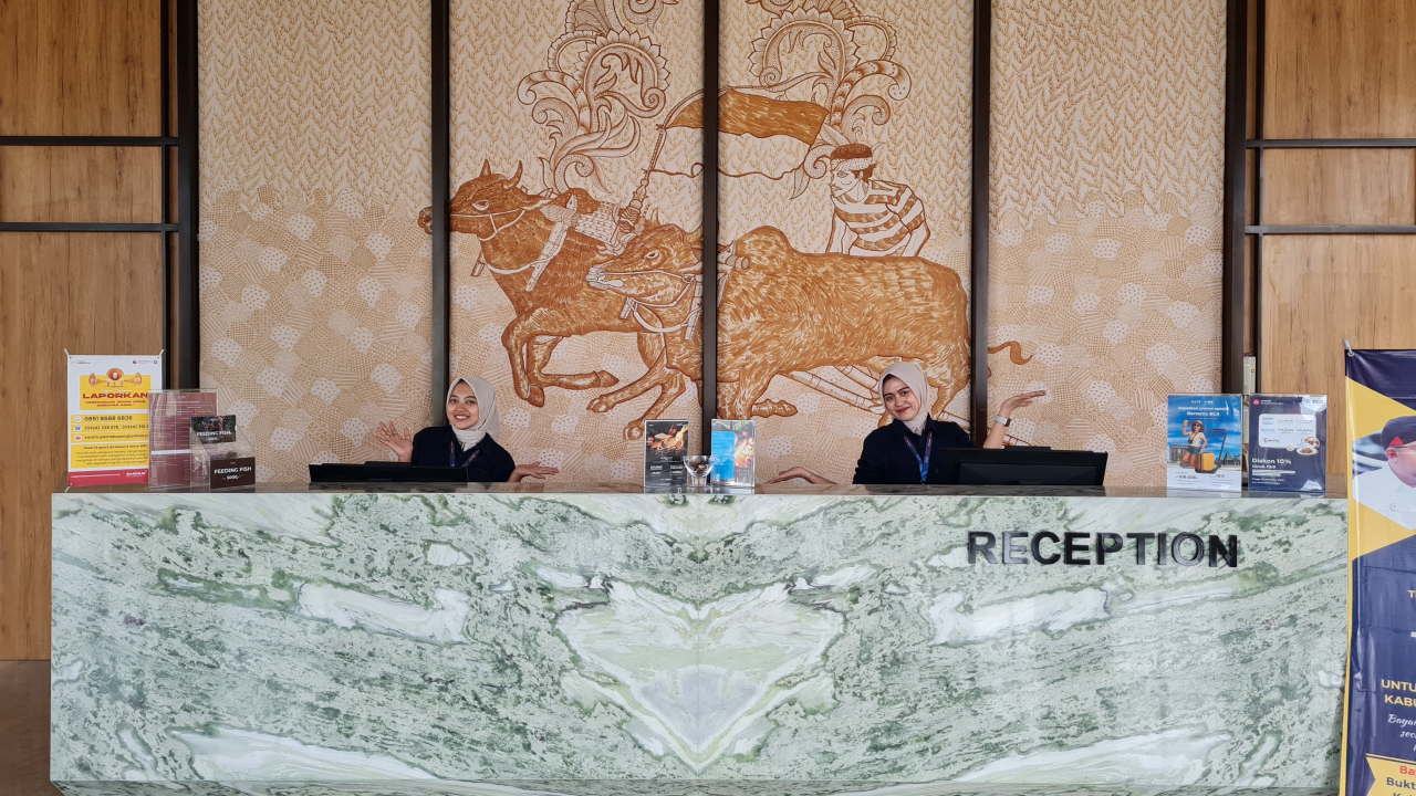 Lobby MYZE Hotel Sumenep dibawah Manajemen Artotel Group dan menjadi satu-satunya hotel 4 di Madura. Foto: Ayojatim