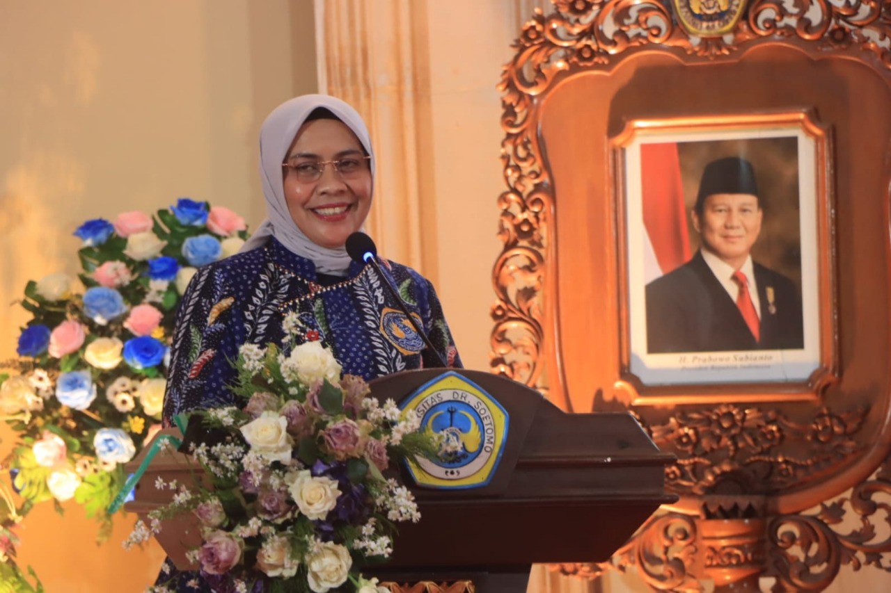 Rektor Unitomo Surabaya, Prof. Siti Marwiyah.