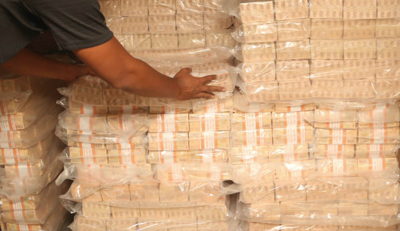 Uang Rakyat yang Tidur di Bank