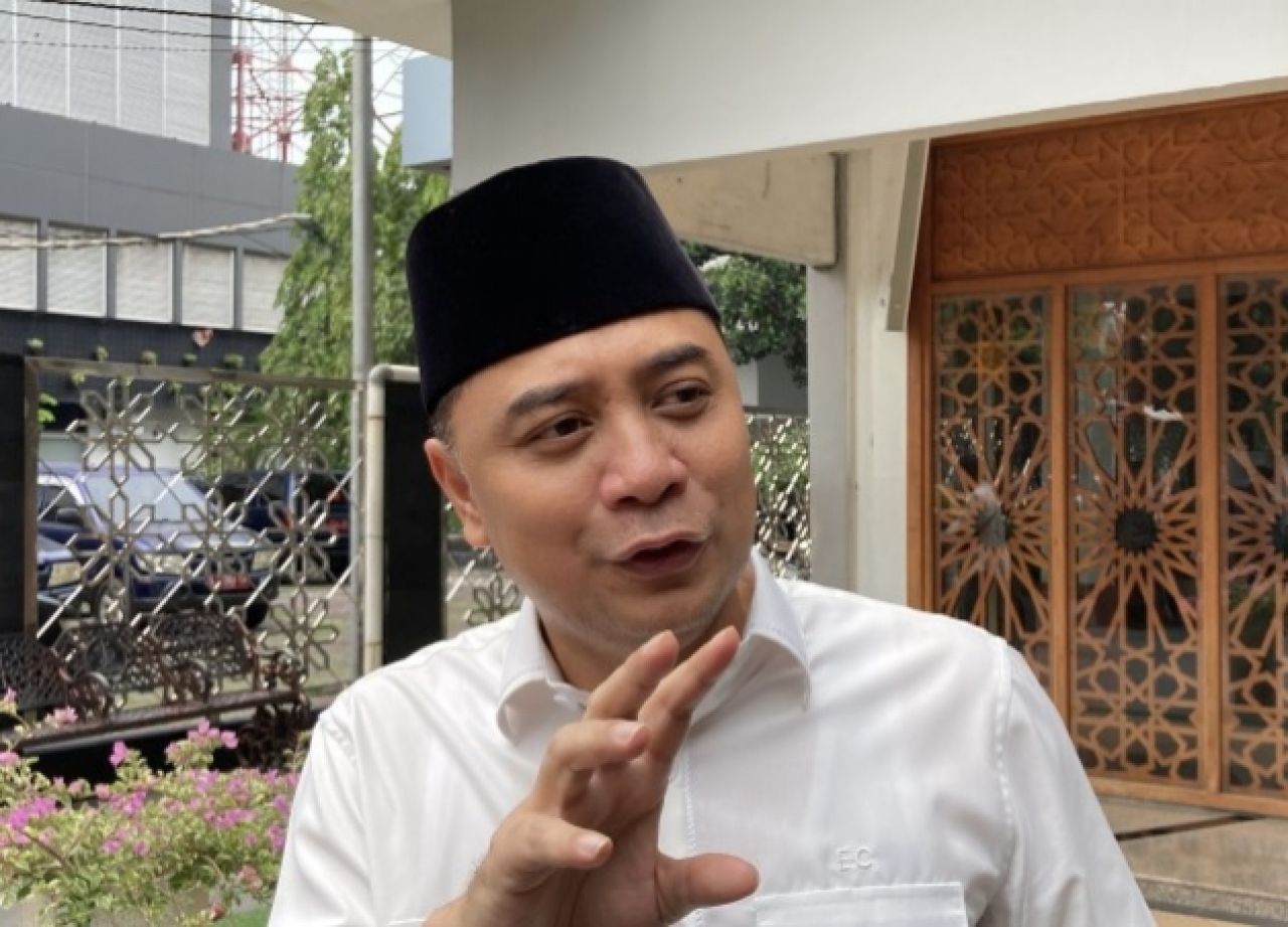 Kabar Gembira, Pemkot Surabaya Siapkan Beasiswa dan Insentif Tiap Bulan untuk Guru