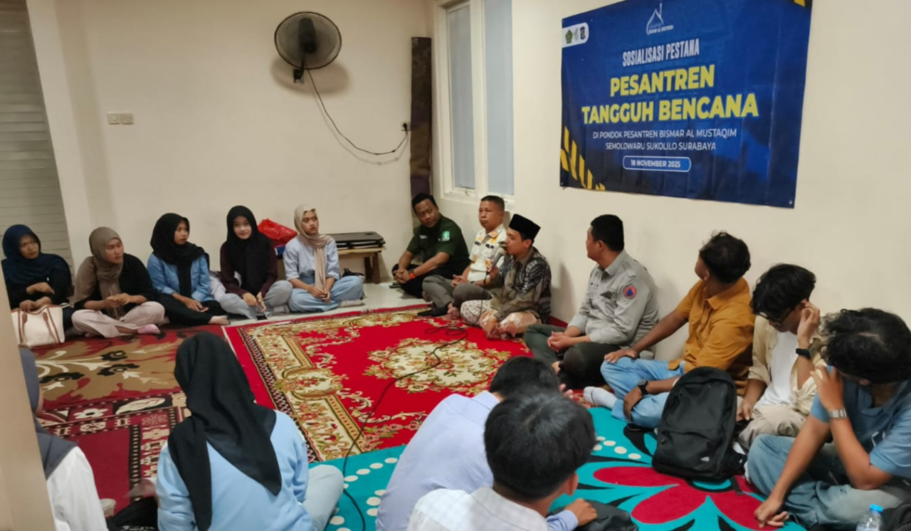 BPBD Kota Surabaya sosialisasi pembentukan Pesantren Tangguh Bencana di Ponpes Bismar Al Mustaqim. foto: ayojatim/ist