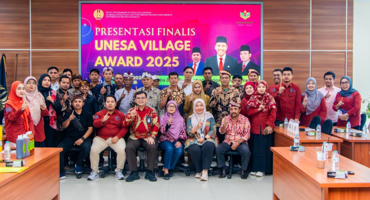 Pusat PengemPusbangdesda dan LPPM Unesa mengumumkan tiga pemenang Unesa Village Award 2025. foto: ayojatim/ist
