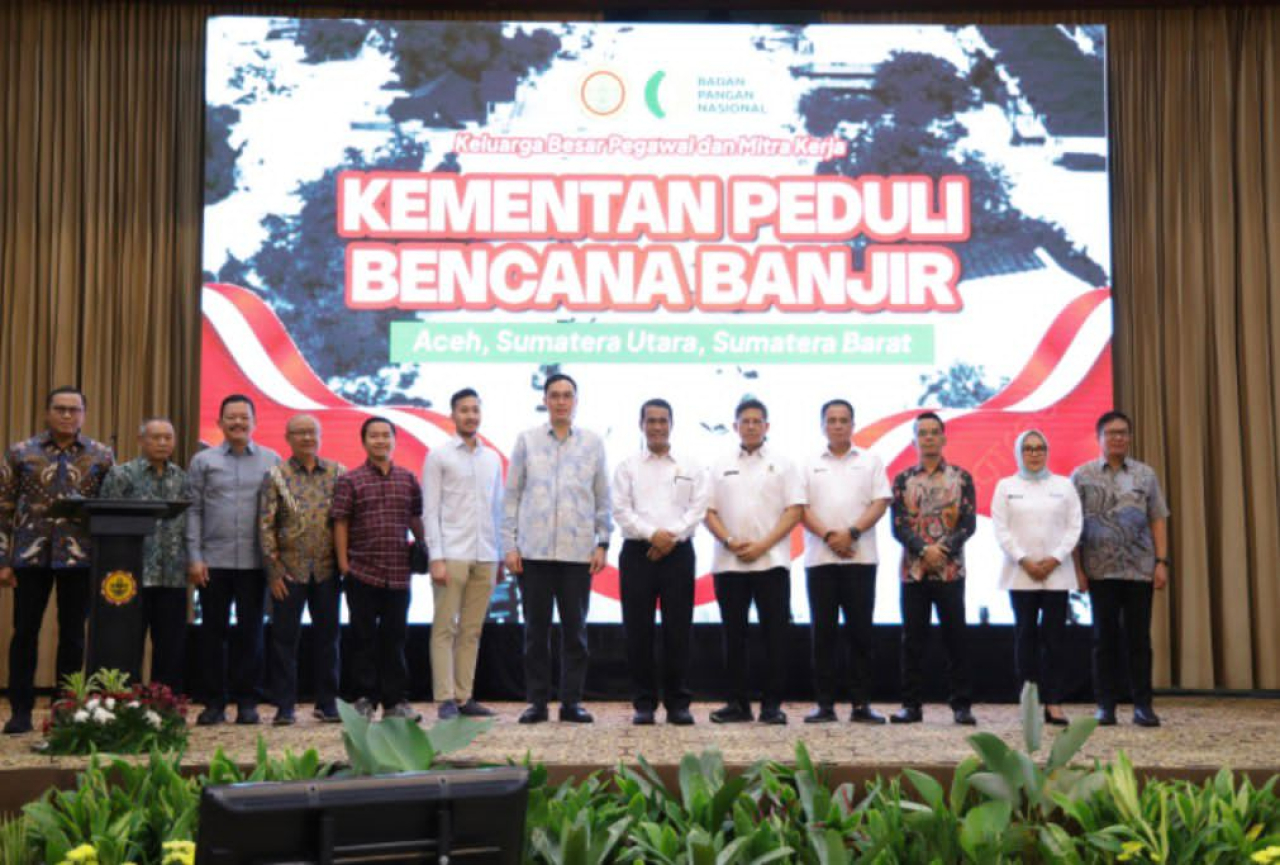 Foto bersama saat Pelepasan Bantuan Bencana Banjir Sumatera oleh Menteri Pertanian RI di Kantor Pusat Kementerian Pertanian RI Jakarta. (4/12/2025). Foto: Humas SGN