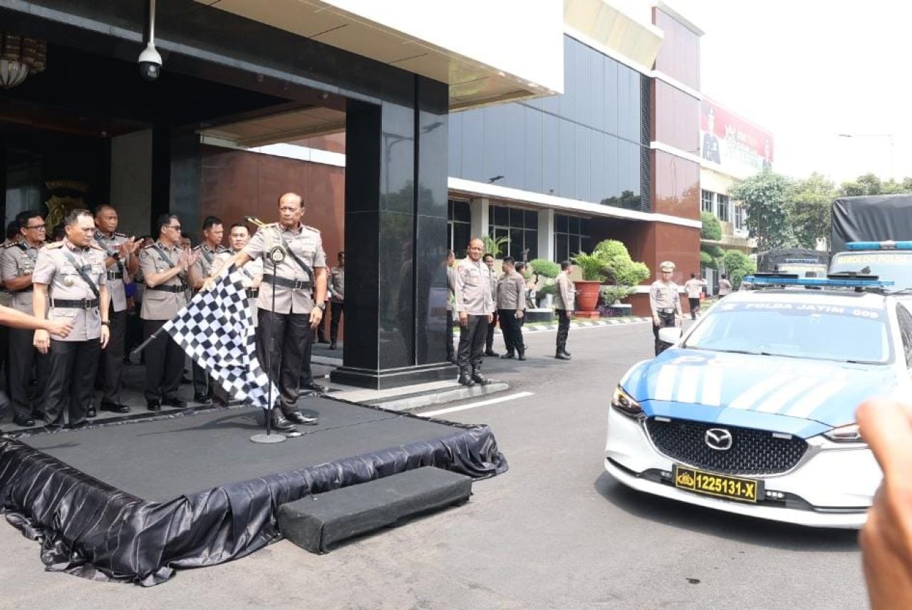 Polda Jatim Kirim Bantuan untuk Korban Banjir-Longsor Sumatera