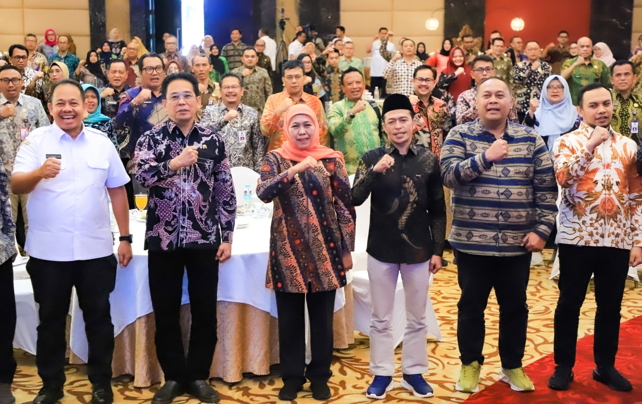 Gubernur Khofifah sebut Hakordia 2025 harus dimaknai sebagai momentum strategis untuk memperkuat integritas di seluruh lini pemerintahan. foto: KIP for ayojatim.