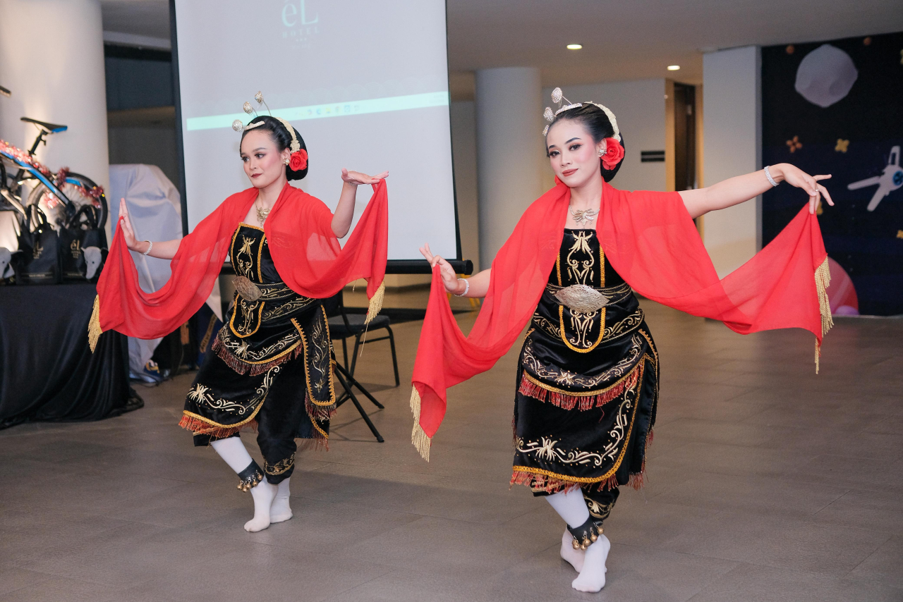 eL Hotel Malang menyuguhkan Dance Perfomance saat malam perayaan tahun baru. Foto: Dok-el Hotel Malang