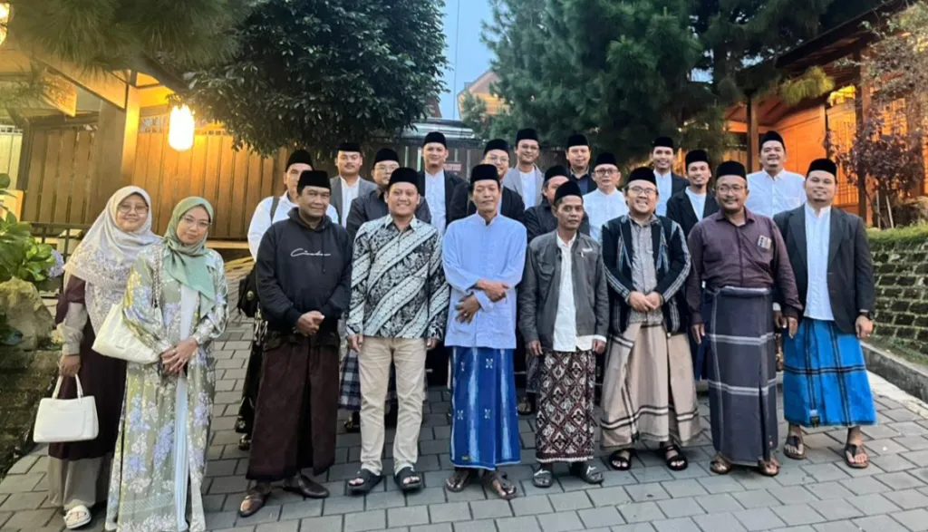 Risalah Kempek Cirebon: Bekerjasama dengan Zionis Haram, Gus Yahya Harus Legowo dipecat